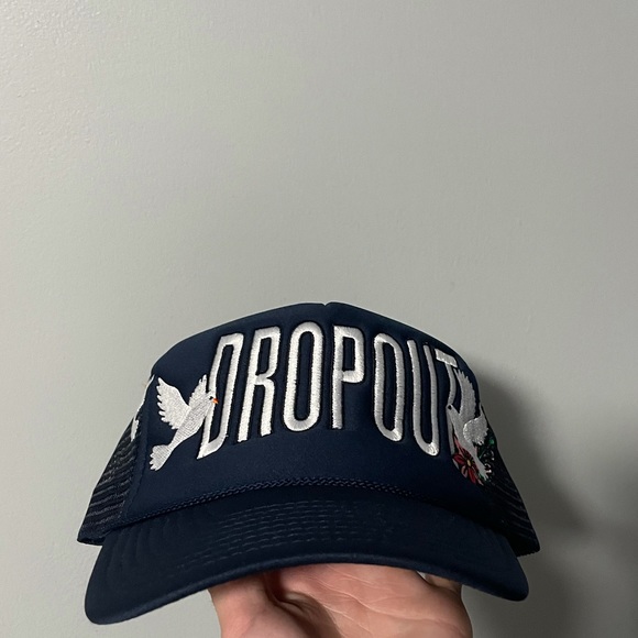 DROPOUT men’s trucker hat. - Picture 1 of 4
